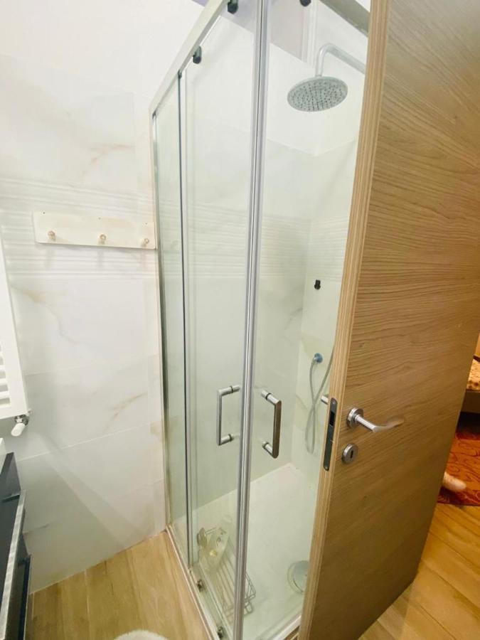 Large Garden Apartment Roma Ngoại thất bức ảnh
