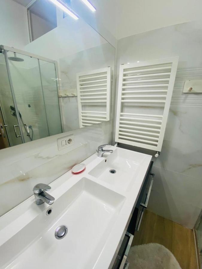 Large Garden Apartment Roma Ngoại thất bức ảnh