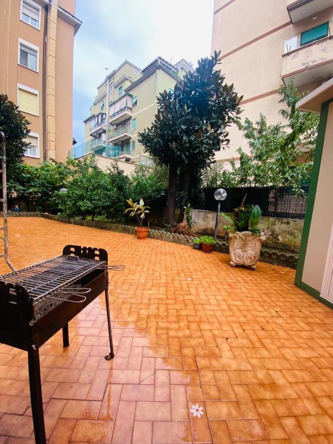 Large Garden Apartment Roma Ngoại thất bức ảnh