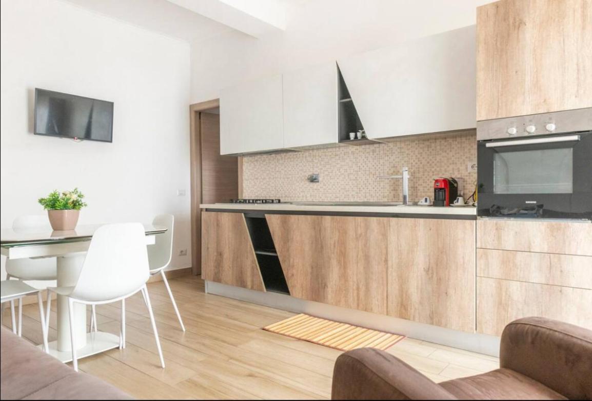 Large Garden Apartment Roma Ngoại thất bức ảnh
